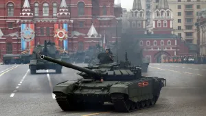 Русия отбелязва Деня на победата с пищен военен парад