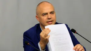 БСП кани Борисов да каже какво е свършило правителството в защита на превозвачите