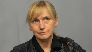 На първа инстанция: Елена Йончева осъди премиера и ГЕРБ за 5000 лева