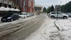 Ледено бедствие в Панагюрище! На живо: Как се възстановява градът след градушката?