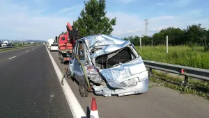 Тир и кола се удариха на АМ „Хемус” край гара Яна