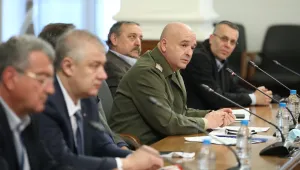 Мутафчийски: Отварянето на театри и музеи не е актуален въпрос