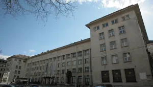 Божков отвори нов фронт срещу Горанов - заради Телефонната палата