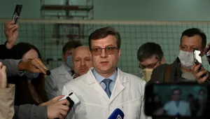 Изчезнал е лекарят, приел Навални в болница след отравянето му