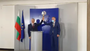 Николай Денков: Няма да има промени при матурите и външното оценяване