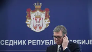 Самолетът на Александър Вучич е задържан в Баку