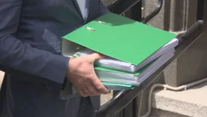 Държавната администрация премахва изцяло хартията