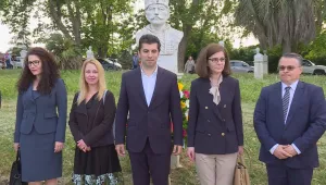 Премиерът Кирил Петков кацна в Рим