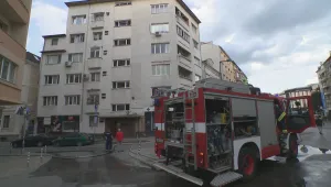  Евакуация на блок заради пожар в София