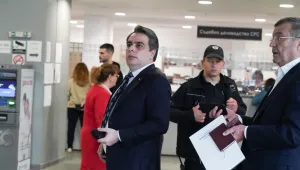 Асен Василев на разпит в прокуратурата заради заплахите към Радостин Василев