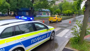 Такси блъсна и уби мъж на пешеходна пътека в Русе (СНИМКИ)