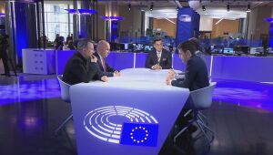 Еврото и мерките срещу спекулата: Български евродепутати отговарят на страховете на хората