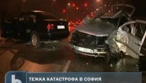 Шестима пострадаха при катастрофа в София 