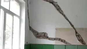 Деца от Ивайловград са принудени да учат в бараки