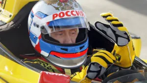 Путин се превъплъти в ролята на пилот от Формула 1