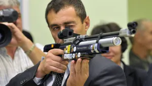 Свилен Нейков откри ново стрелбище в спортен комплекс 