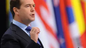 Медведев ще наказва за провала на 