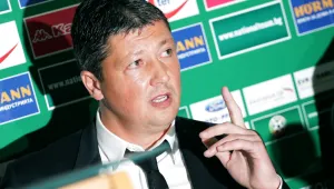 Любо Пенев: Бербатов няма да се върне за момента, не е подготвен