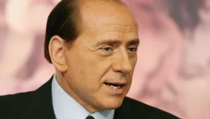 Берлускони пак е президент на Милан