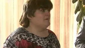 Майка с две деца изведена насила от общинско жилище 