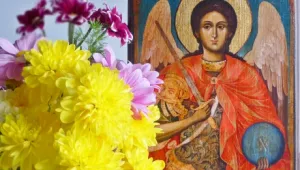 Християните празнуват Архангеловден 