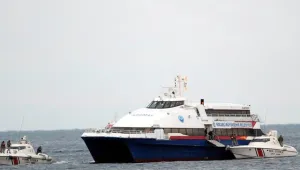 Ферибот потъна край Папуа Нова Гвинея