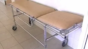 Изоставиха новородено в коридора на ямболската болница