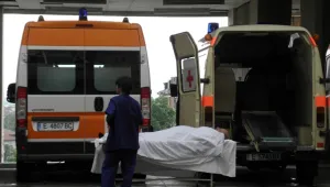 Жена е в тежко състояние след удари с брадва по главата