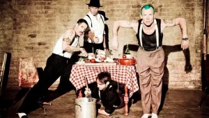 Red Hot Chili Peppers идват в България!