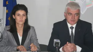 Непълнолетни момчета удушиха баба