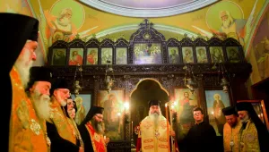Хората в расо с досиета