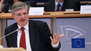 Европарламентът одобри новия комисар по здравеопазване