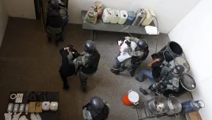 45 мексикански полицаи в ареста заради сътрудничество с наркокартел