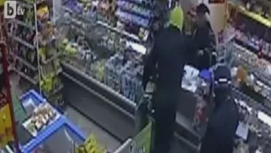 Дами превръщат грабителите си в свои жертви