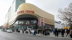Сигнал за бомба пак изпразни мол 
