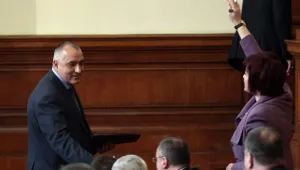 Борисов избяга от обвиненията за бедна държава с аргумента криза