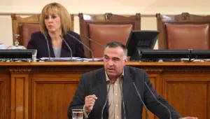 БСП се вълнува не кой пътувал в самолета, а за колко пари