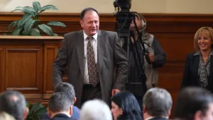 Бюджетът събира депутатите извънредно