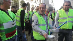 Служители на затворите в Бургас, Ловеч и Пазарджик на протест на 4 август