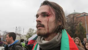 Мейл инструктира депутати от БСП какво да говорят за сблъсъците пред НС