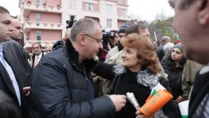 Станишев се извини на българските турци за възродителния процес