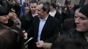 Заканата на Орешарски да уволнява протестиращи чиновници стигна до прокуратурата