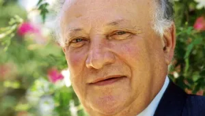 Траур заради смъртта на 4-ия кипърски президент
