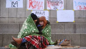 Хиляди в Киев протестират, въпреки студа