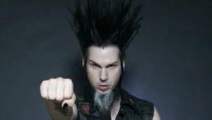 Фронтменът на Static-X почина на 48 г.