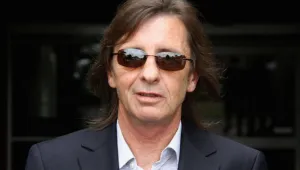 Барабанистът на AC/DC няма да лежи в затвора