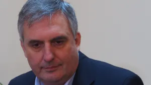 Калфин не обещава коледни добавки за пенсионерите