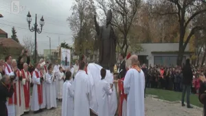 Папа Йоан Павел II - с паметник в България