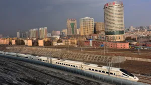 Китай откри високоскоростна ж.п. линия към размирния район Синцзян