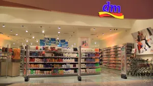 Клиентите награждават dm в Европа с рекорден оборот!